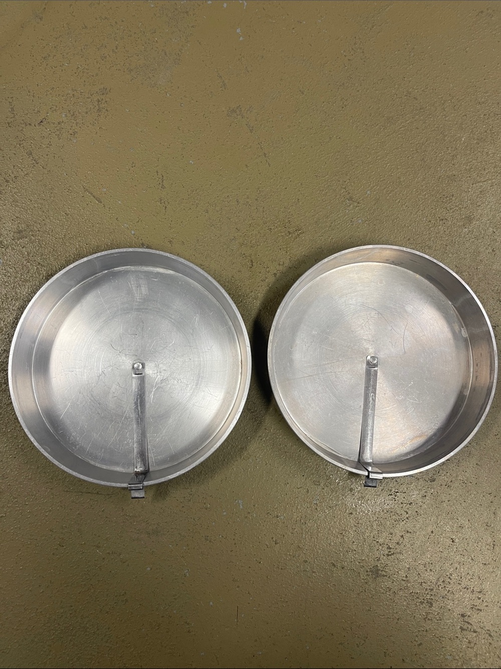 2 Mirro Aluminum #1109M Quick Release Round Vintage Cake Pans 9 x 1.5”